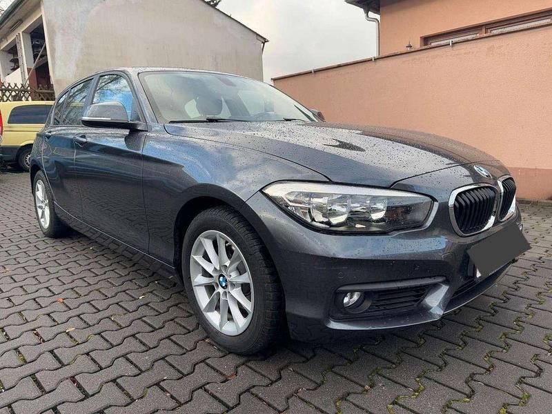 Grau Gebraucht 2015 BMW 120 Advantage Kleinwagen | 14.999 € (Fairer Preis) - Bild 1/4