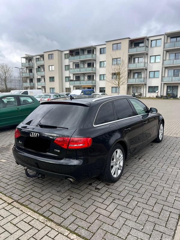 Gebraucht Audi A4 179 PS (131 kW) 2010 Schwarz Kombi