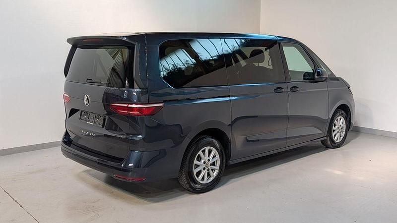 Gebraucht VW Multivan 150 PS (110 kW) 2022 Blau Van