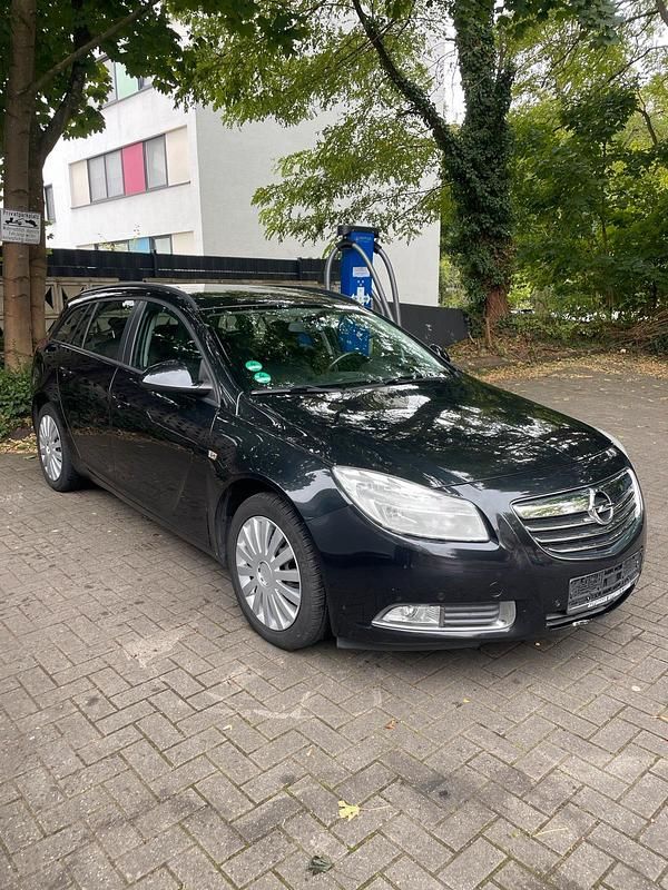 Schwarz Gebraucht 2013 Opel Insignia Kombi | 3.750 € (Superpreis) - Bild 1/4