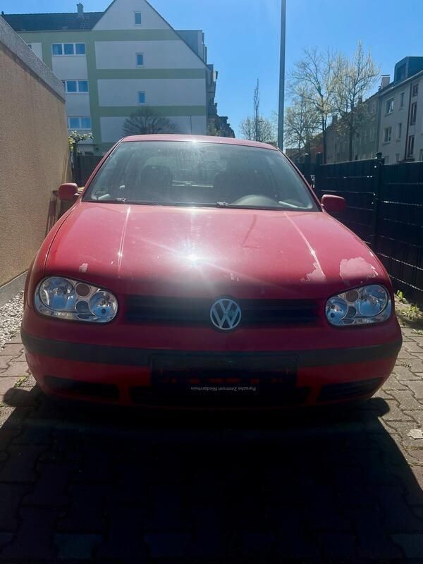 Rot Gebraucht 2003 VW Golf IV Limousine | 500 € (Superpreis) - Bild 1/4
