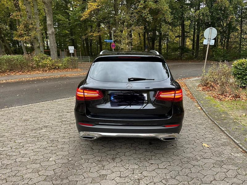Gebraucht Mercedes GLC350 258 PS (189 kW) 2018 Schwarz SUV