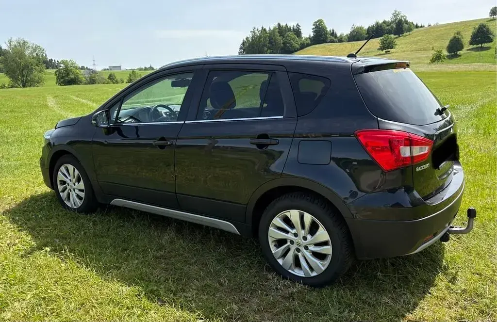 Gebraucht Suzuki SX4 S-Cross Comfort 140 PS (102 kW) 2019 Schwarz SUV