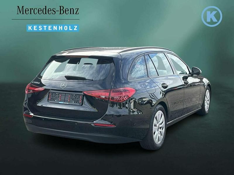 Gebraucht Mercedes C200 163 PS (119 kW) 2023 Unilack schwarz Kombi