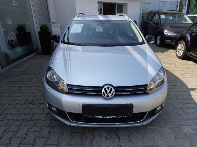 Gebraucht VW Golf VII Style 105 PS (77 kW) 2012 Silber metallic Kombi