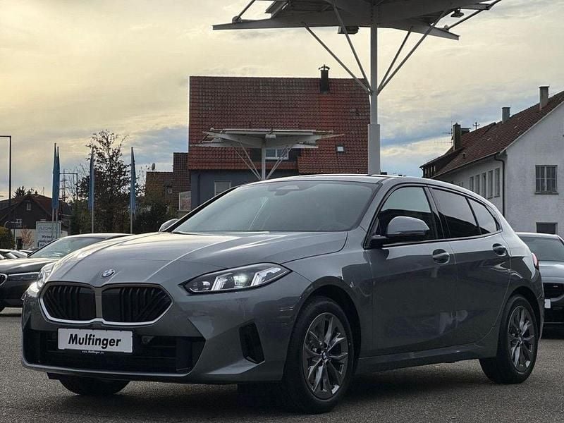 Gebraucht BMW 120 156 PS (114 kW) 2026 Grau Kleinwagen