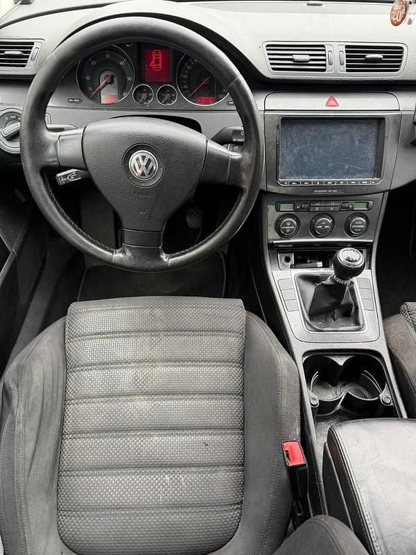 Gebraucht VW Passat 105 PS (77 kW) 2005 Schwarz Limousine