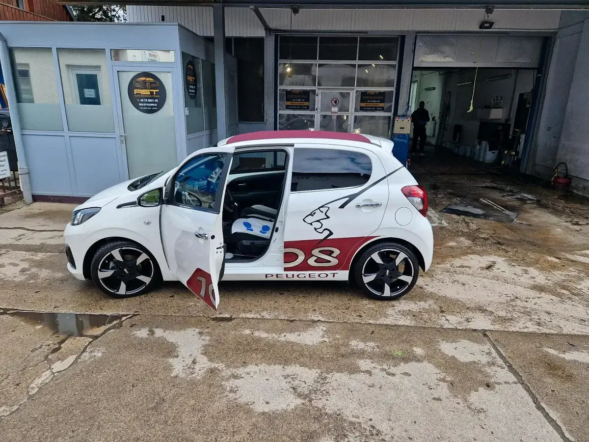 Gebraucht Peugeot 108 Allure 82 PS (60 kW) 2017 Weiß Kleinwagen