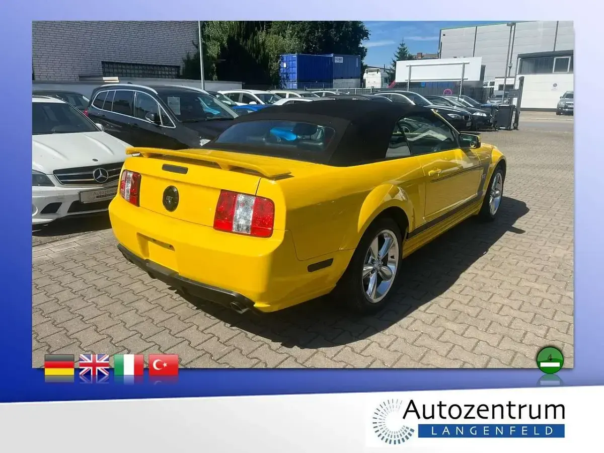 Gebraucht Ford Mustang 305 PS (224 kW) 2006 Gelb Cabrio