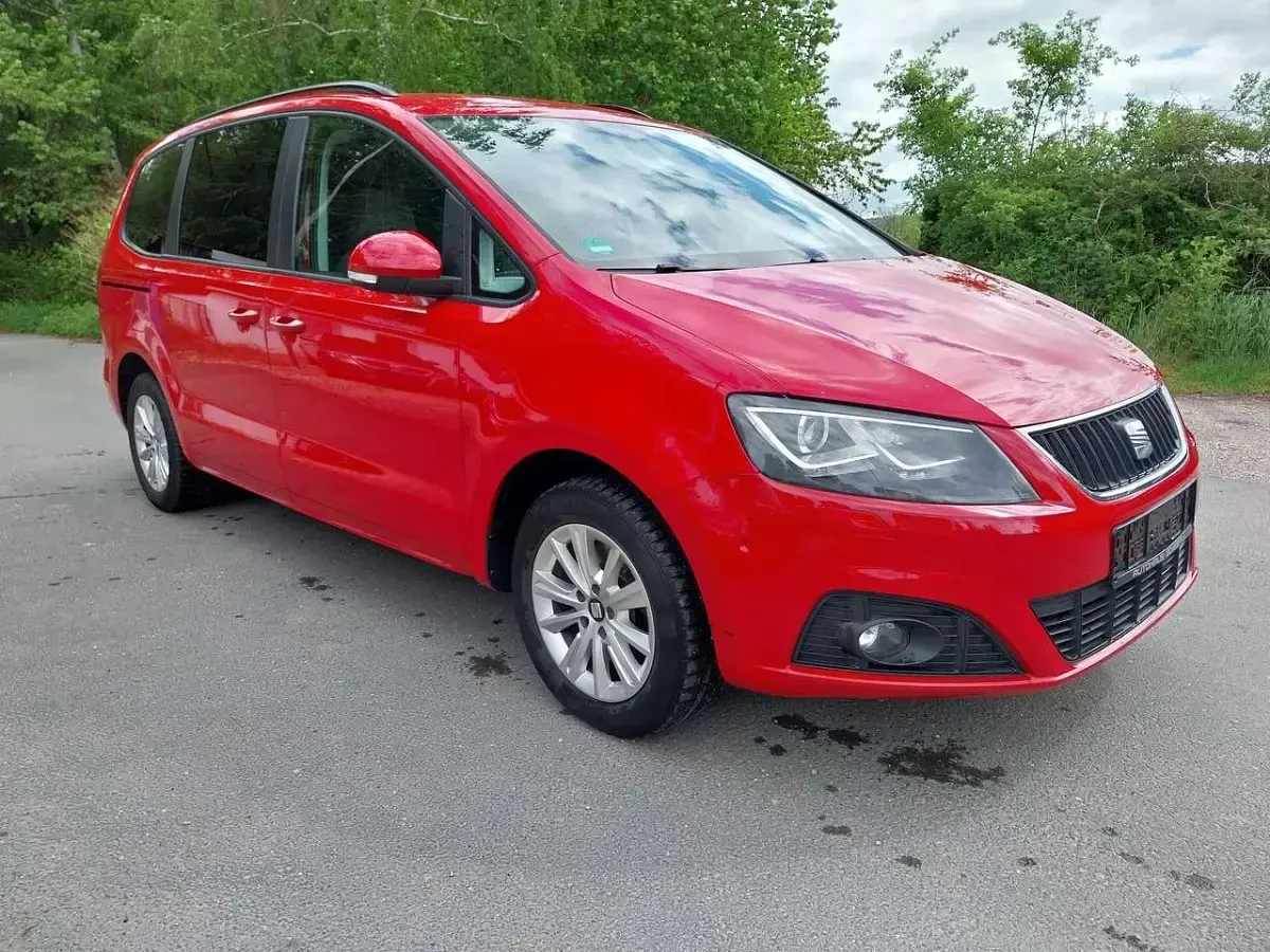 Używany Seat Alhambra 140 KM (102 kW) 2011 Czerwony Minivan