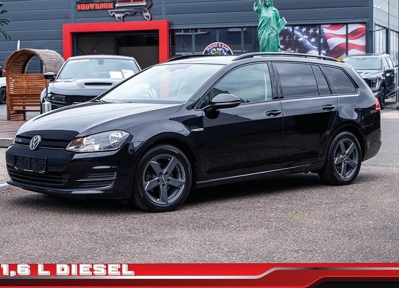 Grau Gebraucht 2017 VW Golf VII Kombi | 11.999 € (Guter Preis) - Bild 1/4