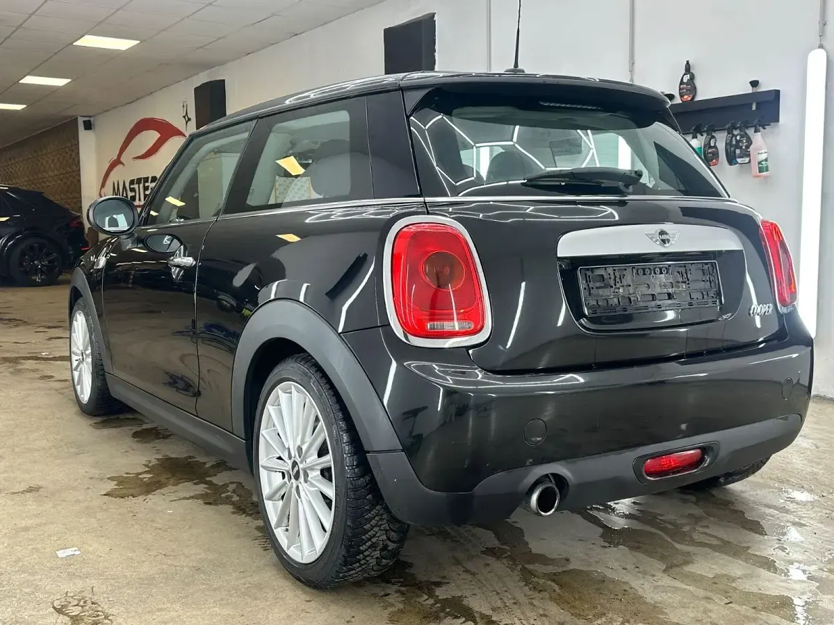 Używany Mini Cooper 136 KM (100 kW) 2014 Czarny Hatchback