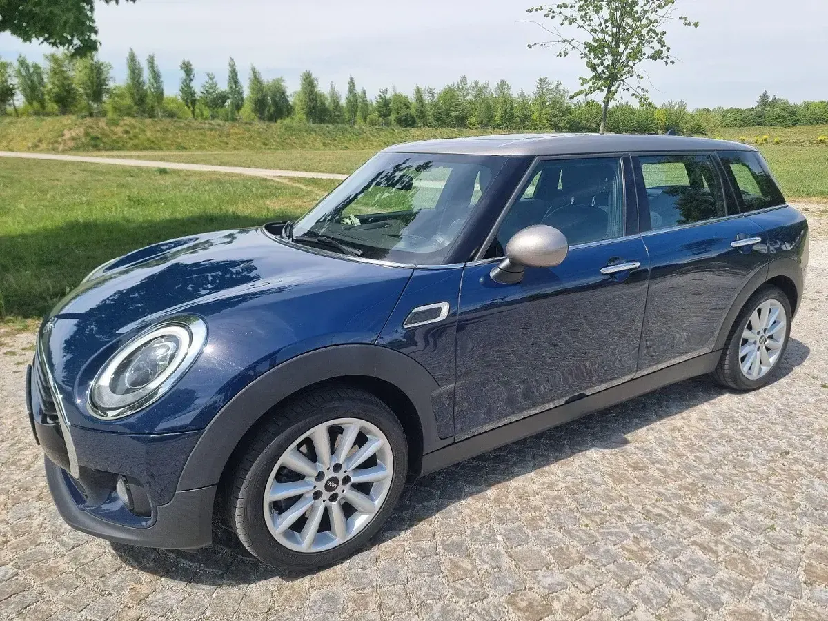 Używany Mini Cooper D 150 KM (110 kW) 2018 Niebieski Hatchback