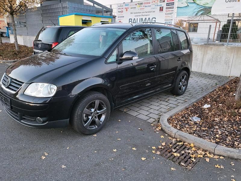 Schwarz Gebraucht 2005 VW Touran Van / Kleinbus | 3.200 € (Fairer Preis) - Bild 1/4