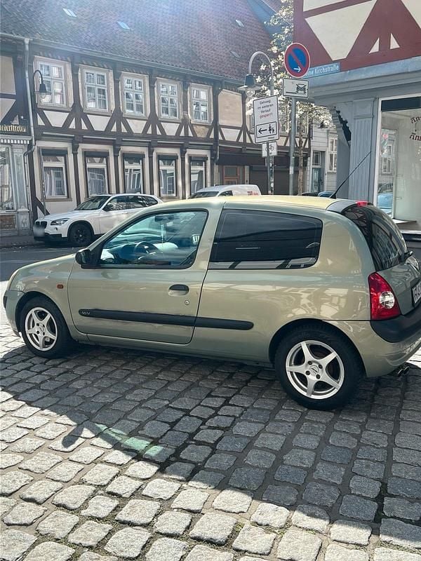 Gebraucht Renault Clio 75 PS (55 kW) 2002 Grün Coupé