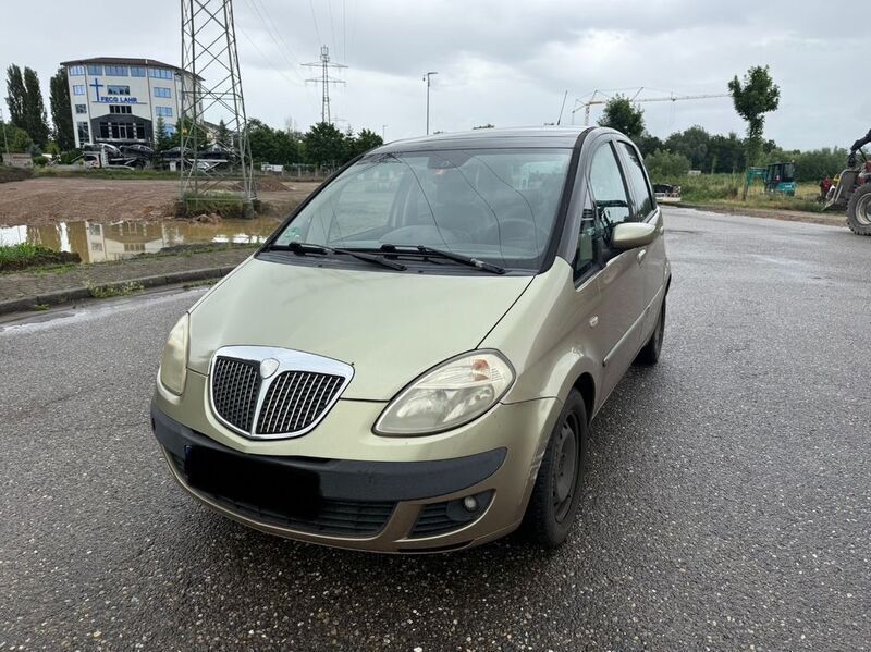 Braun Gebraucht 2006 Lancia Musa Van / Kleinbus | 1.699 € - Bild 1/4