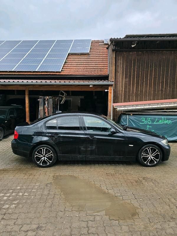 Gebraucht BMW 320 150 PS (110 kW) 2006 Schwarz Limousine