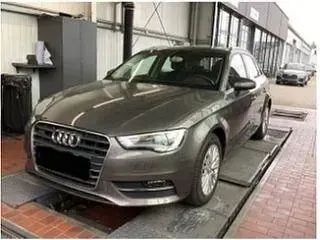 Gebraucht Audi A3 Ambiente 140 PS (102 kW) 2014 Limousine