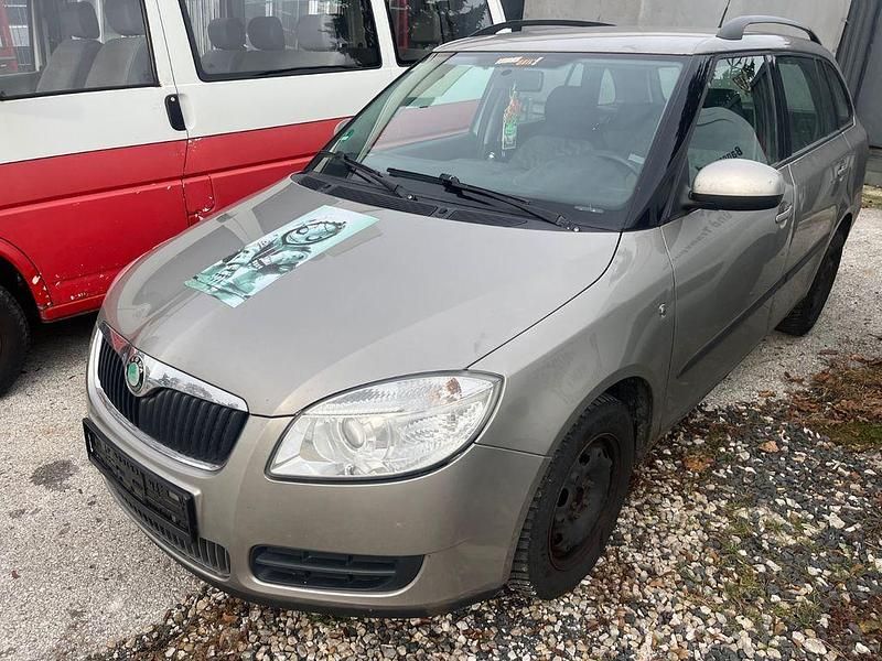 Beige Gebraucht 2009 Skoda Fabia Ambiente Kombi | 1.200 € (Superpreis) - Bild 1/4