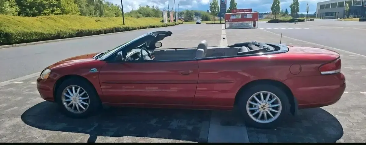Gebraucht Chrysler Sebring Cabriolet 203 PS (149 kW) 2003 Rot Cabrio