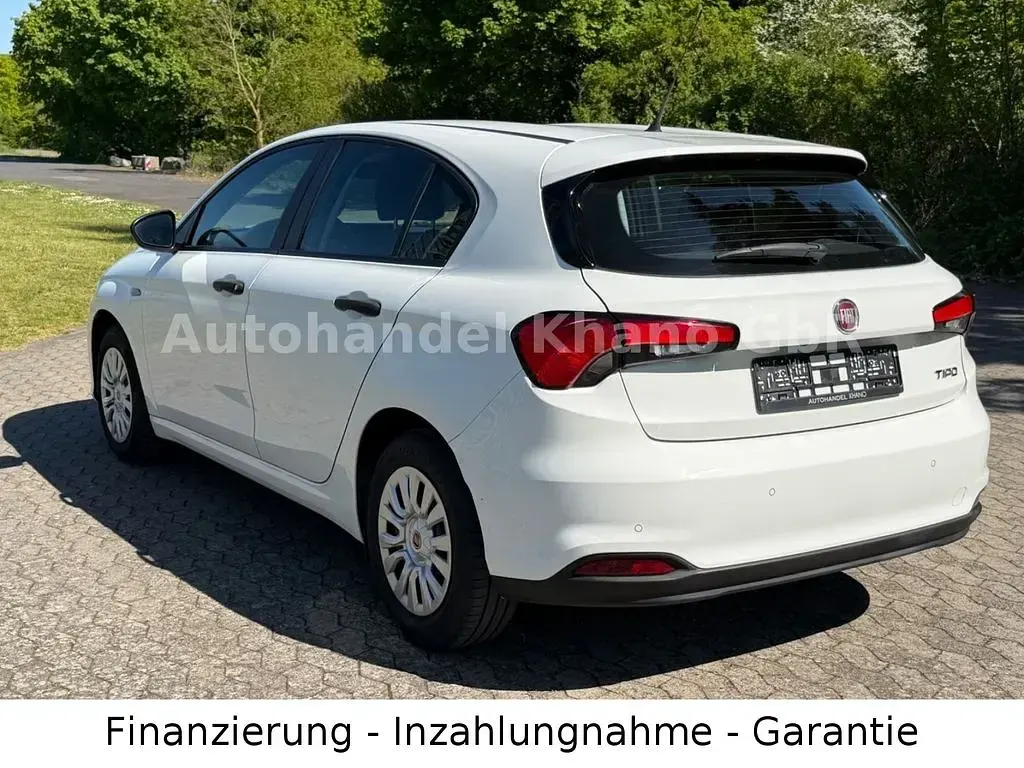 Gebraucht Fiat Tipo Pop 95 PS (69 kW) 2017 Weiß Limousine