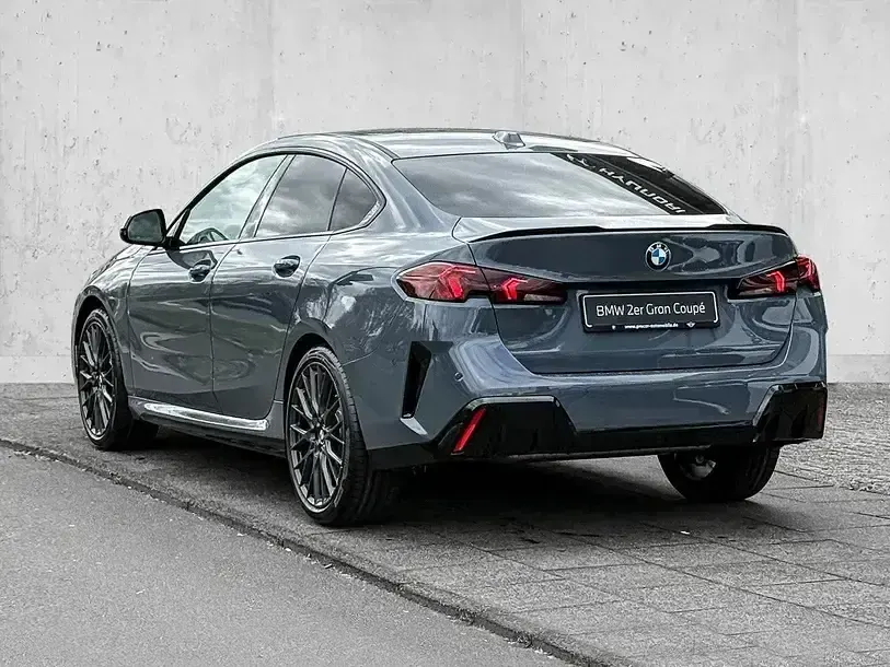 Gebraucht BMW 220 M Sport 156 PS (114 kW) 2026 Grau (bmw individual storm bay) Coupé
