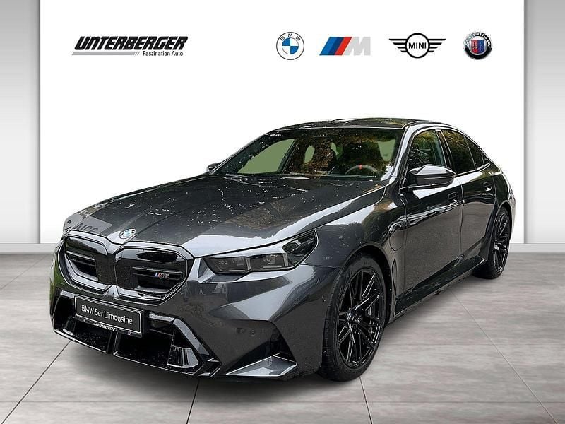Neu BMW M5 Shadowline 727 PS (534 kW) 2025 Grau Limousine