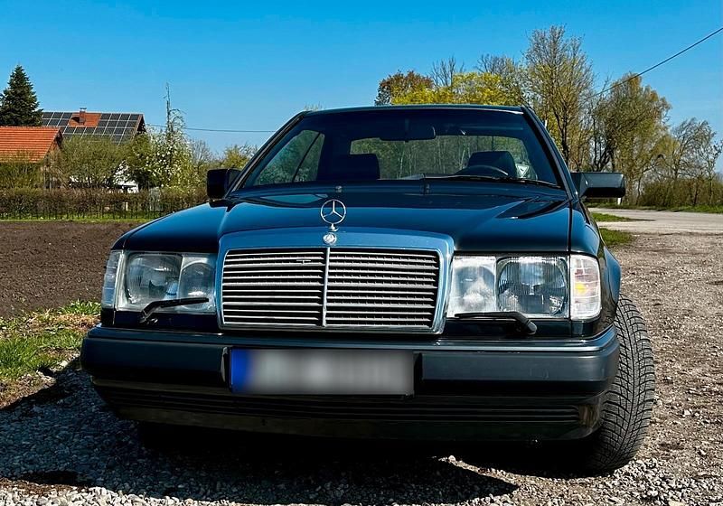 Second-hand Mercedes E320 1993 Negru Coupe