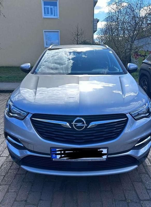 Grau Gebraucht 2018 Opel Grandland X Dynamic SUV | 15.500 € - Bild 1/4