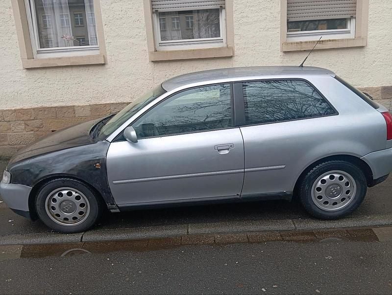 Używany Audi A3 101 KM (74 kW) 1997 Szary Hatchback