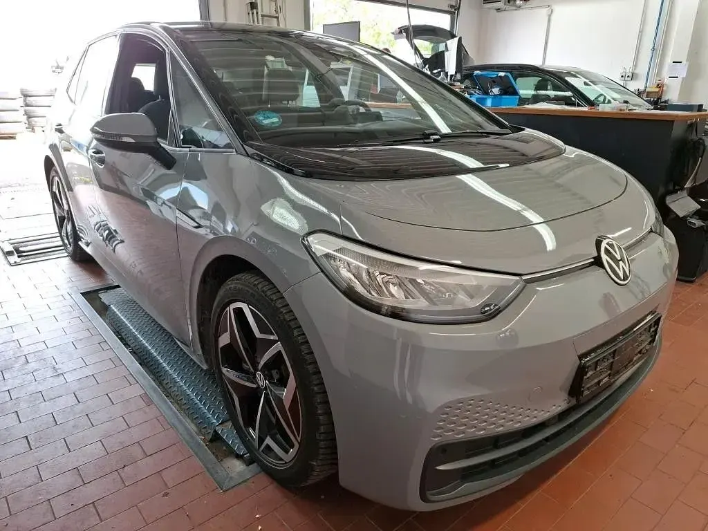 Gebraucht VW ID.3 Pro Performance 150 kW (204 PS) 2023 Grau Kleinwagen