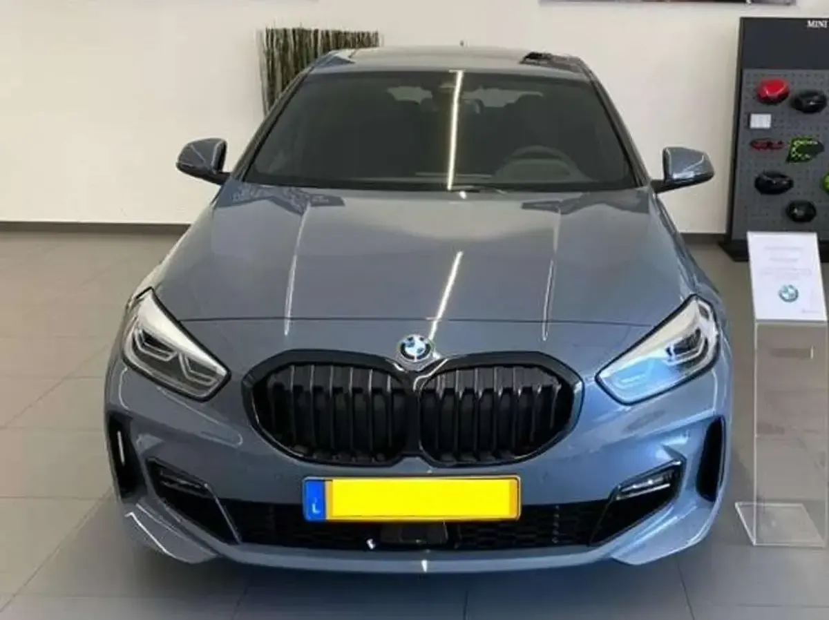 Gebraucht BMW 118 M Sport 140 PS (102 kW) 2020 Grau Kleinwagen
