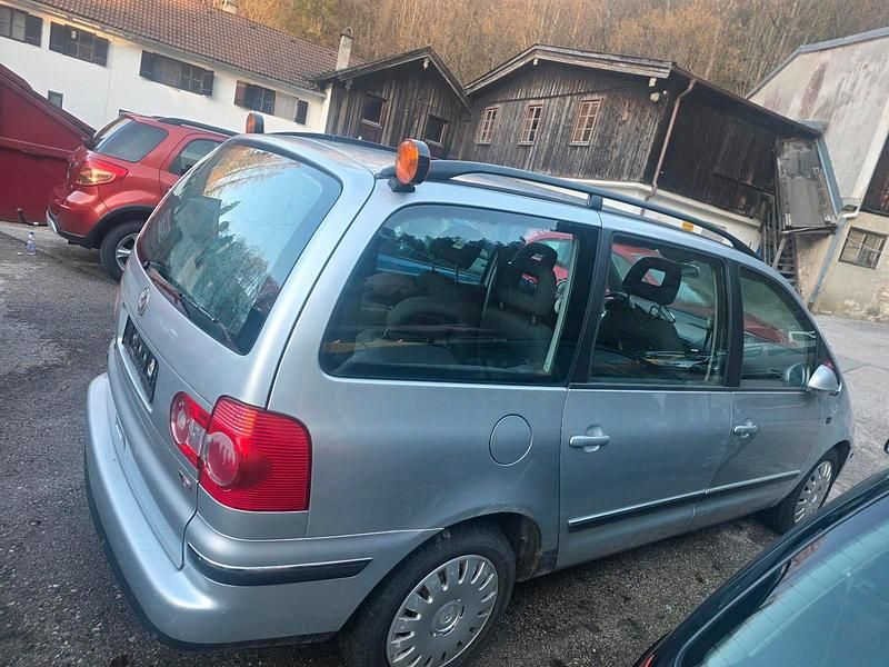 Gebraucht VW Sharan 115 PS (84 kW) 2004 Silber Van / Kleinbus