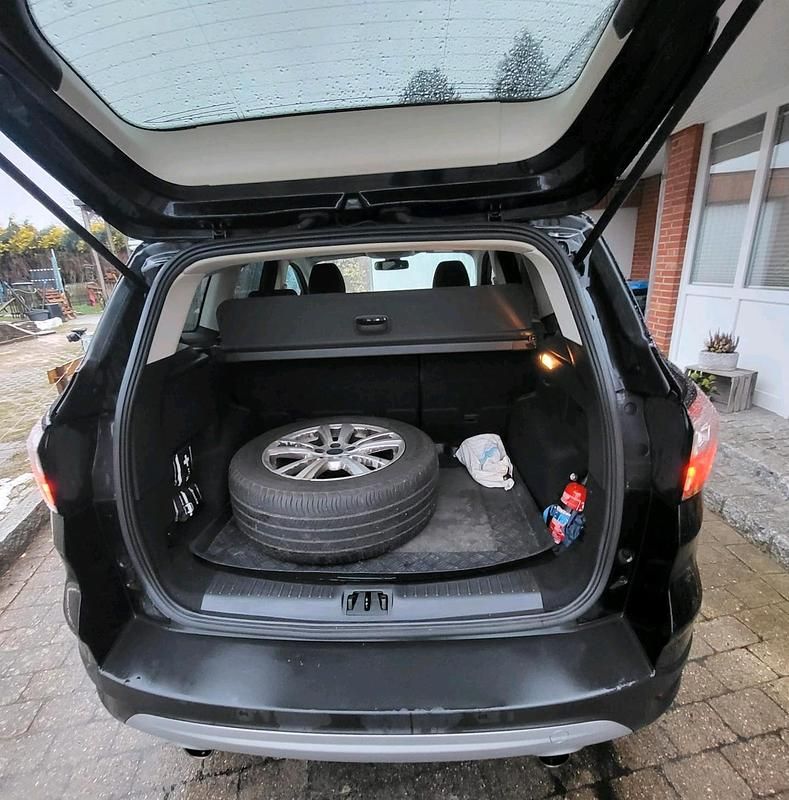 Gebraucht Ford Kuga Cool & Connect 150 PS (110 kW) 2018 Schwarz SUV