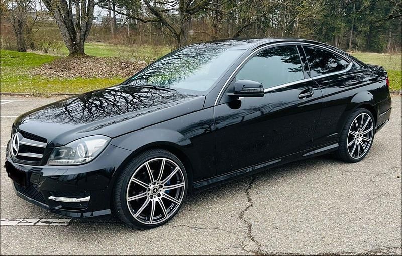 Gebraucht Mercedes C200 184 PS (135 kW) 2013 Schwarz Coupé
