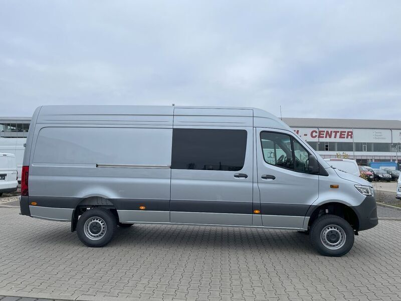 Silber Neu 2024 Mercedes Sprinter Van | 78.450 € - Bild 1/4