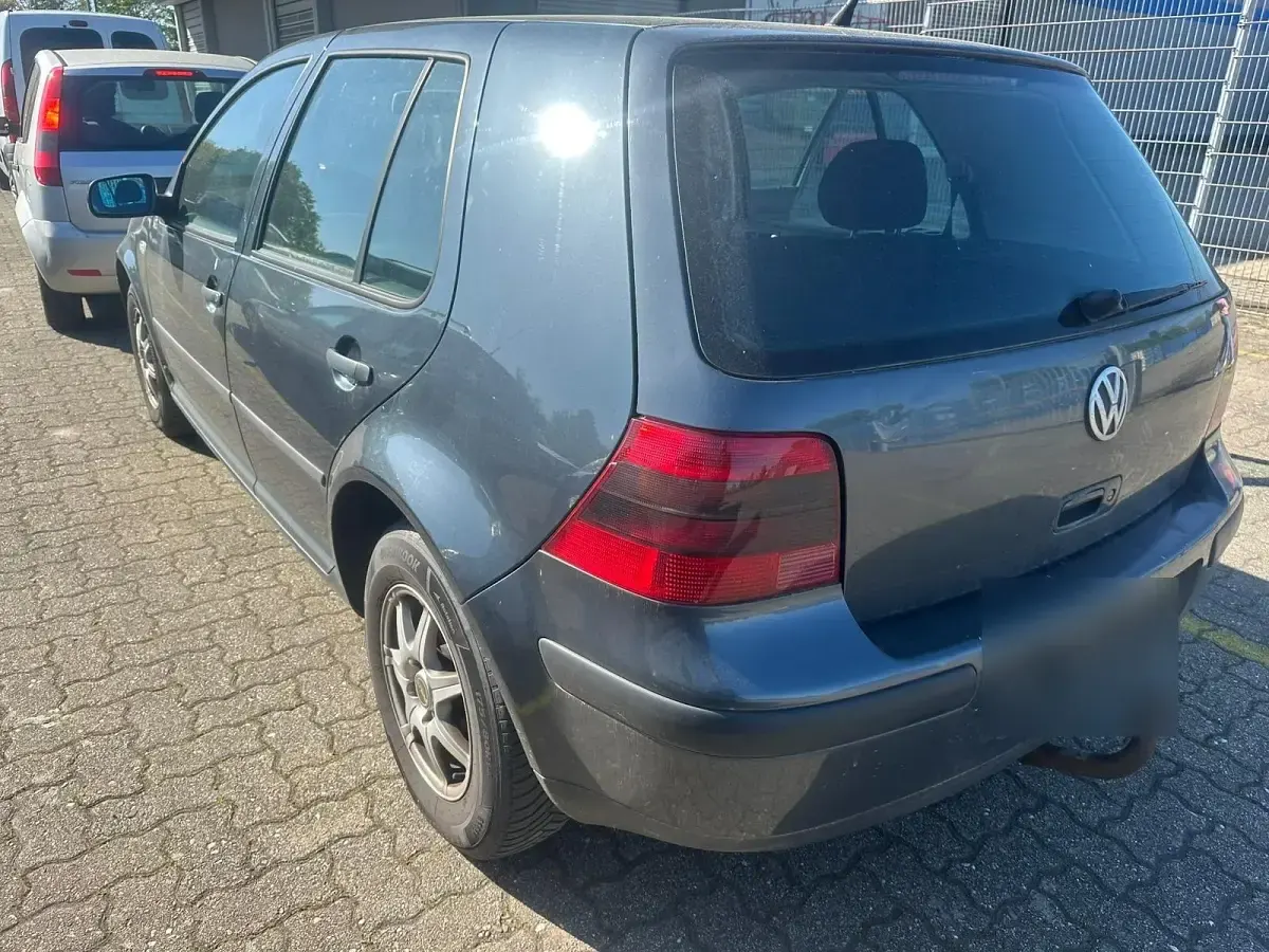 Gebraucht VW Golf IV 105 PS (77 kW) 2000 Schwarz Kleinwagen