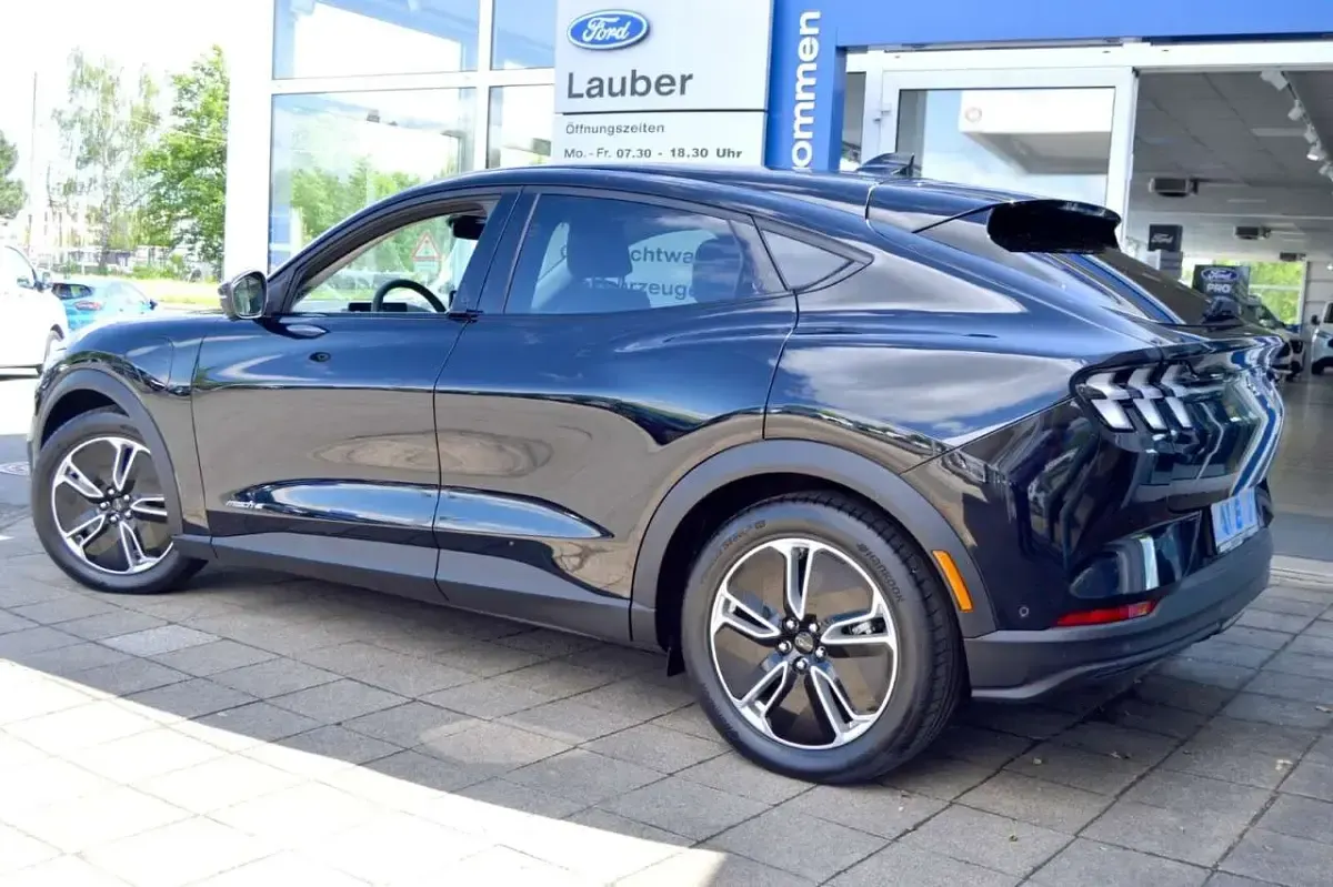 Gebraucht Ford Mustang Mach-E S 202 kW (276 PS) 2025 Schwarz SUV