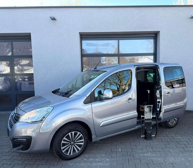 Gebraucht Peugeot Partner 99 PS (72 kW) 2016 Grau artense/metallic Van / Kleinbus
