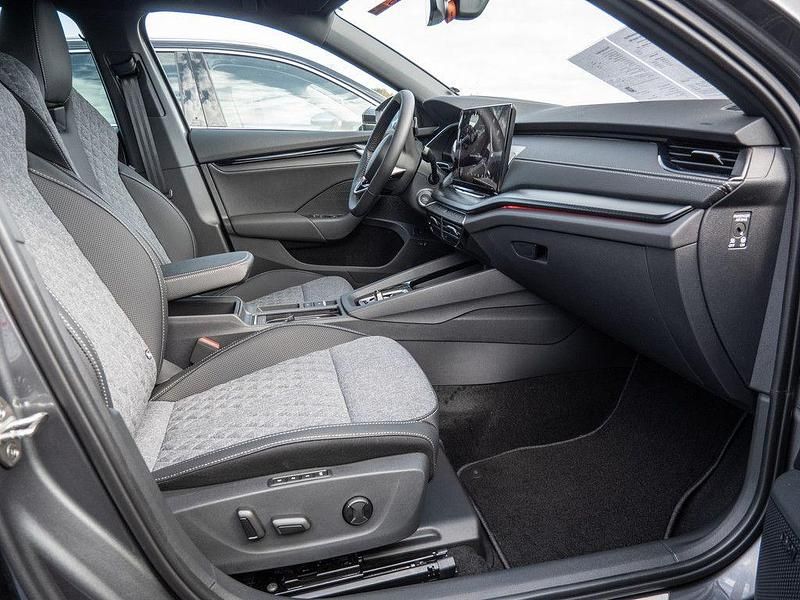 Gebraucht Skoda Octavia SportLine 150 PS (110 kW) 2025 Grau Kombi