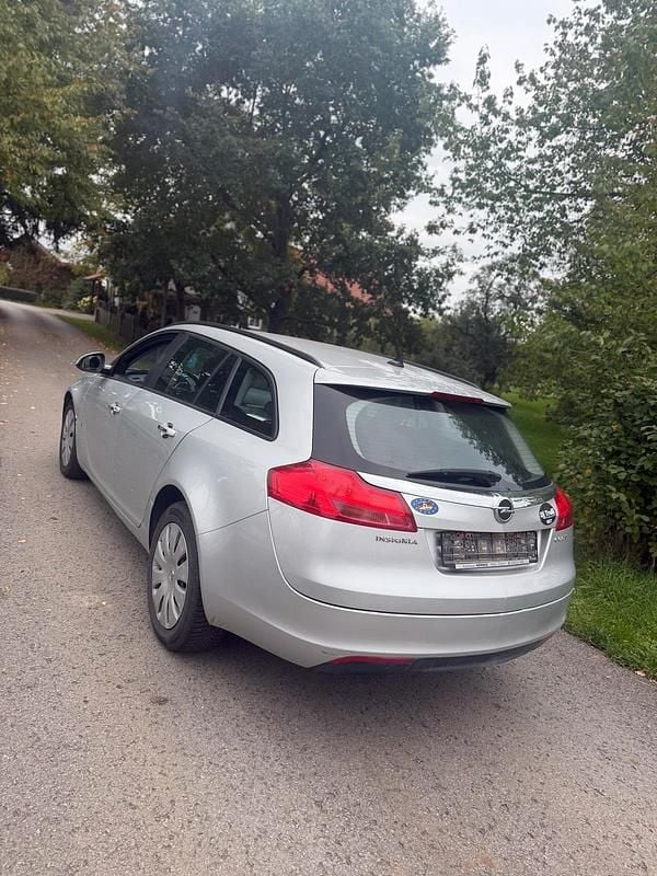 Silber Gebraucht 2012 Opel Insignia Eco Kombi | 2.100 € (Superpreis) - Bild 1/4