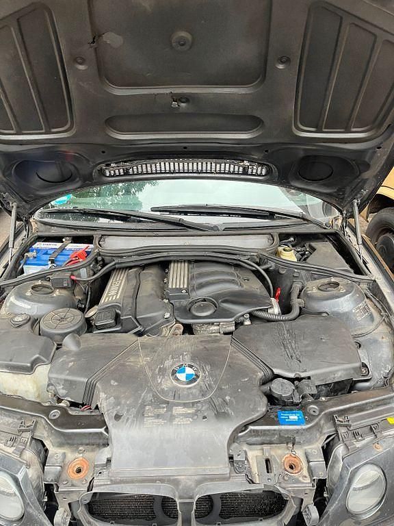 Gebraucht BMW 316 116 PS (85 kW) 2004 Schwarz Limousine