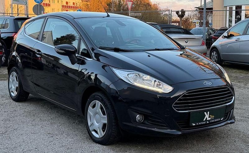 Gebraucht Ford Fiesta Titanium 125 PS (91 kW) 2013 Schwarz Kleinwagen