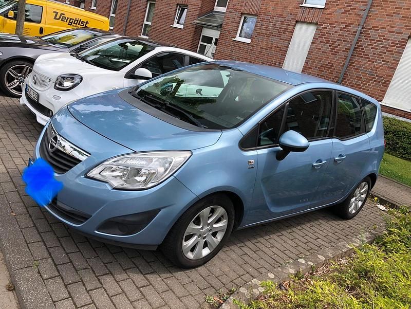 Blau Gebraucht 2013 Opel Meriva Van / Kleinbus | 4.699 € (Fairer Preis) - Bild 1/4