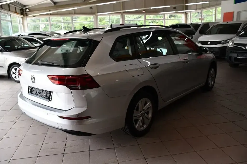 Gebraucht VW Golf VIII Life 116 PS (85 kW) 2022 Silber Kombi