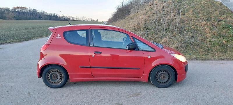 Gebraucht Mitsubishi Colt 75 PS (55 kW) 2005 Rot Kleinwagen