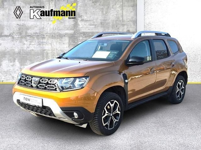 Gebraucht Dacia Duster Celebration 131 PS (96 kW) 2020 Orange SUV
