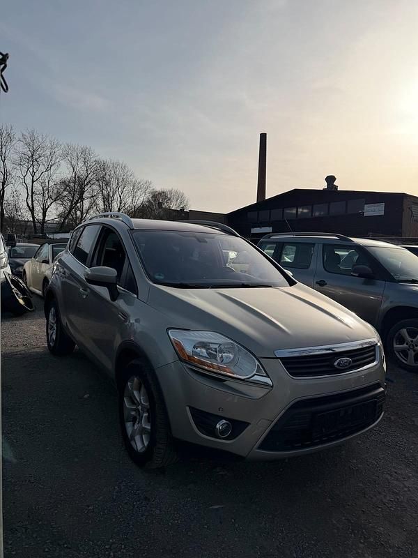 Gebraucht Ford Kuga 135 PS (99 kW) 2009 Andere farben SUV