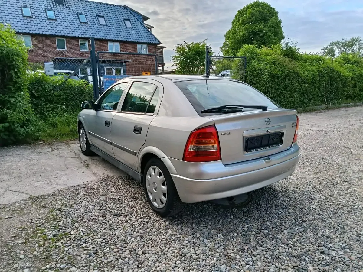 Gebraucht Opel Astra 101 PS (74 kW) 2001 Grau Limousine