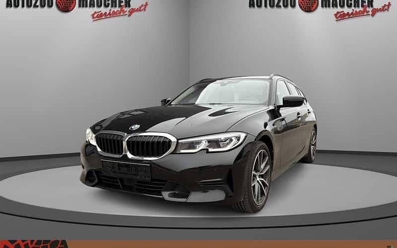Schwarz Gebraucht 2022 BMW 320 Sport Line Kombi | 28.990 € (Fairer Preis) - Bild 1/4